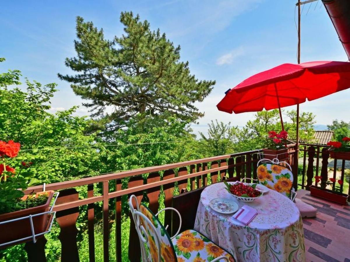 Comfy And Warm Ap With Balcony Surrounded With Beautiful Nature Ловран Екстериор снимка