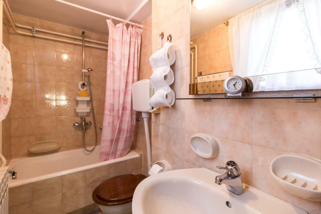 Comfy And Warm Ap With Balcony Surrounded With Beautiful Nature Ловран Екстериор снимка